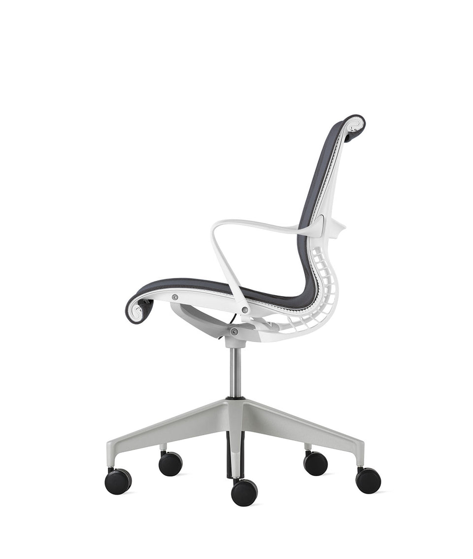 Setu Fixed Arms Chair