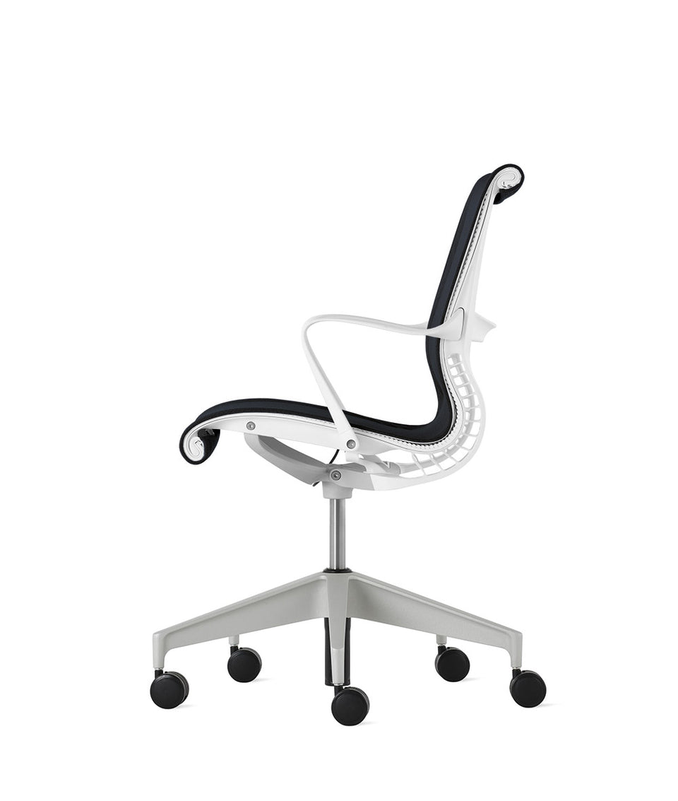 Setu Fixed Arms Chair