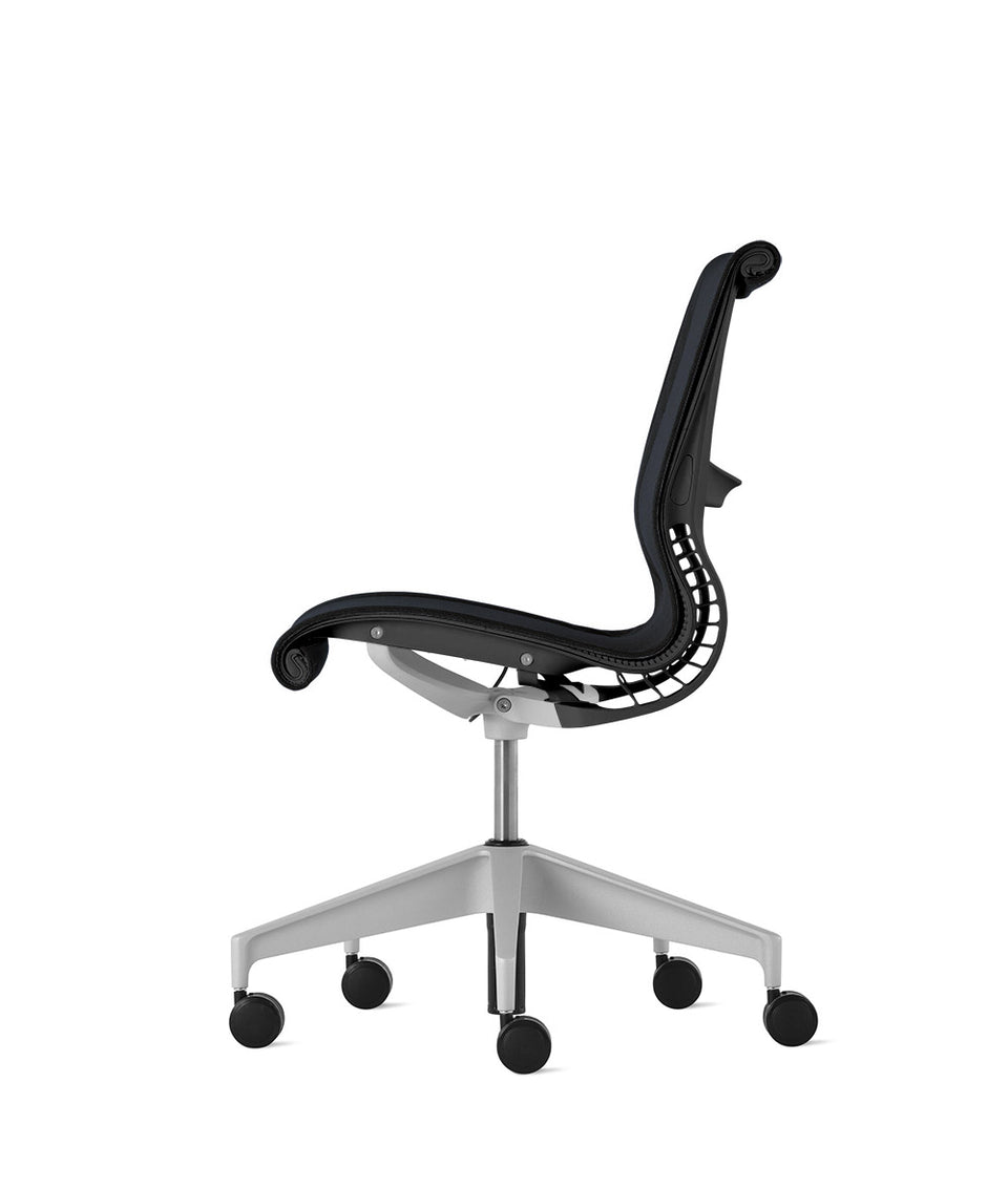 Setu Armless Chair