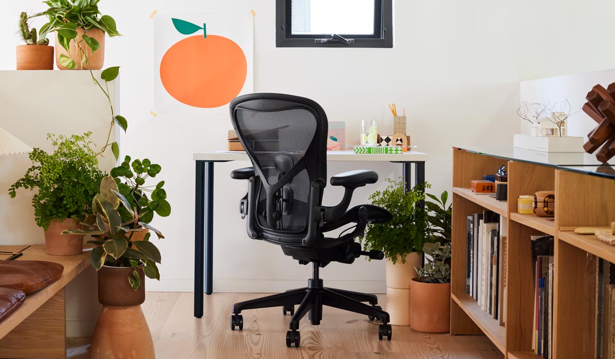 Herman Miller® - Aeron® Remastered Chair - Mineral or Carbon – Livingspace
