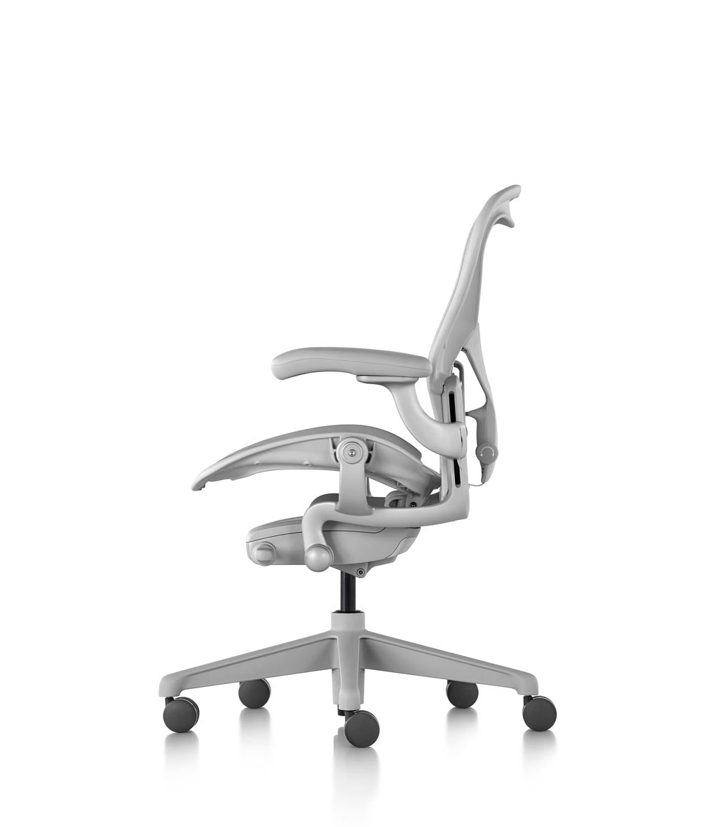 Aeron Mineral Standard Office Chair | Herman Miller